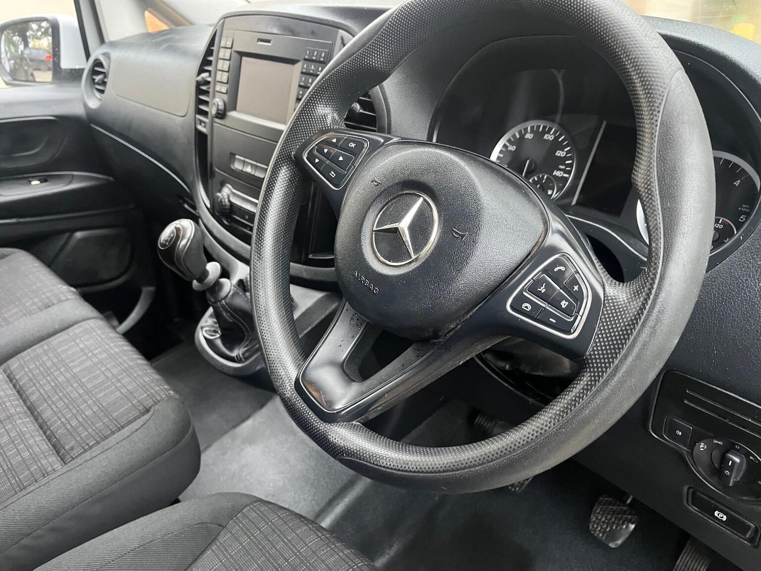 Used Mercedes-Benz Vito 2018 for sale - 77038887: Photo 24