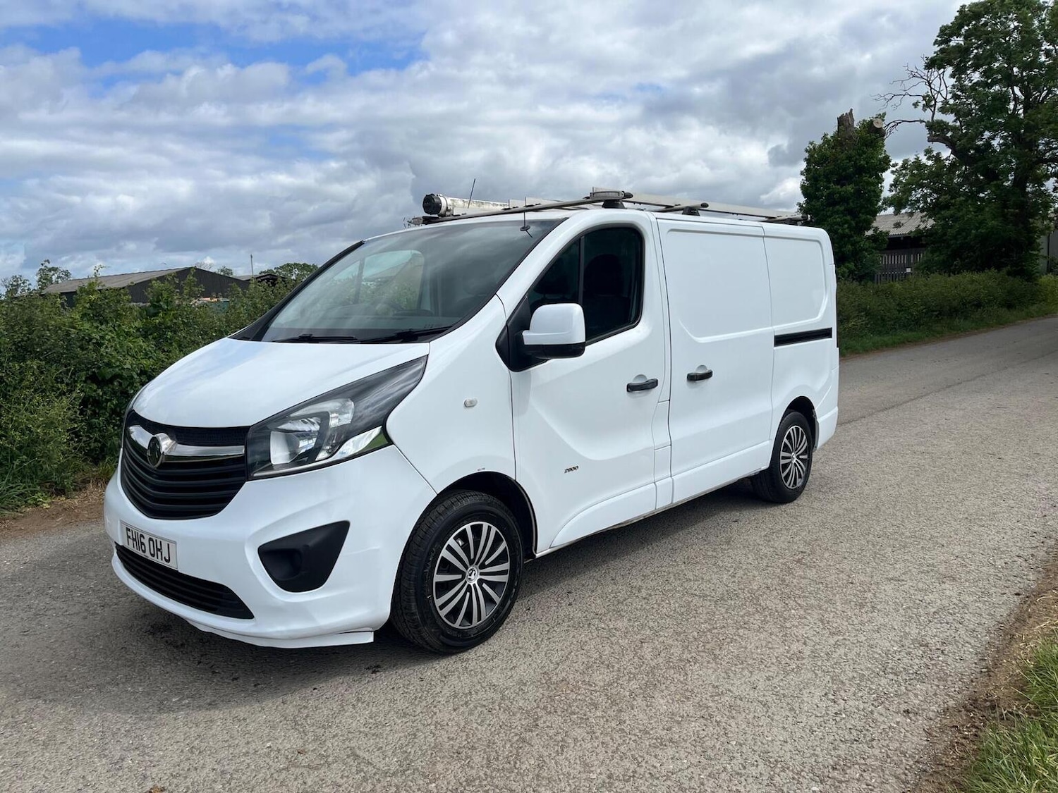 Used Vauxhall Vivaro 2016 for sale - 77038890: Photo 6