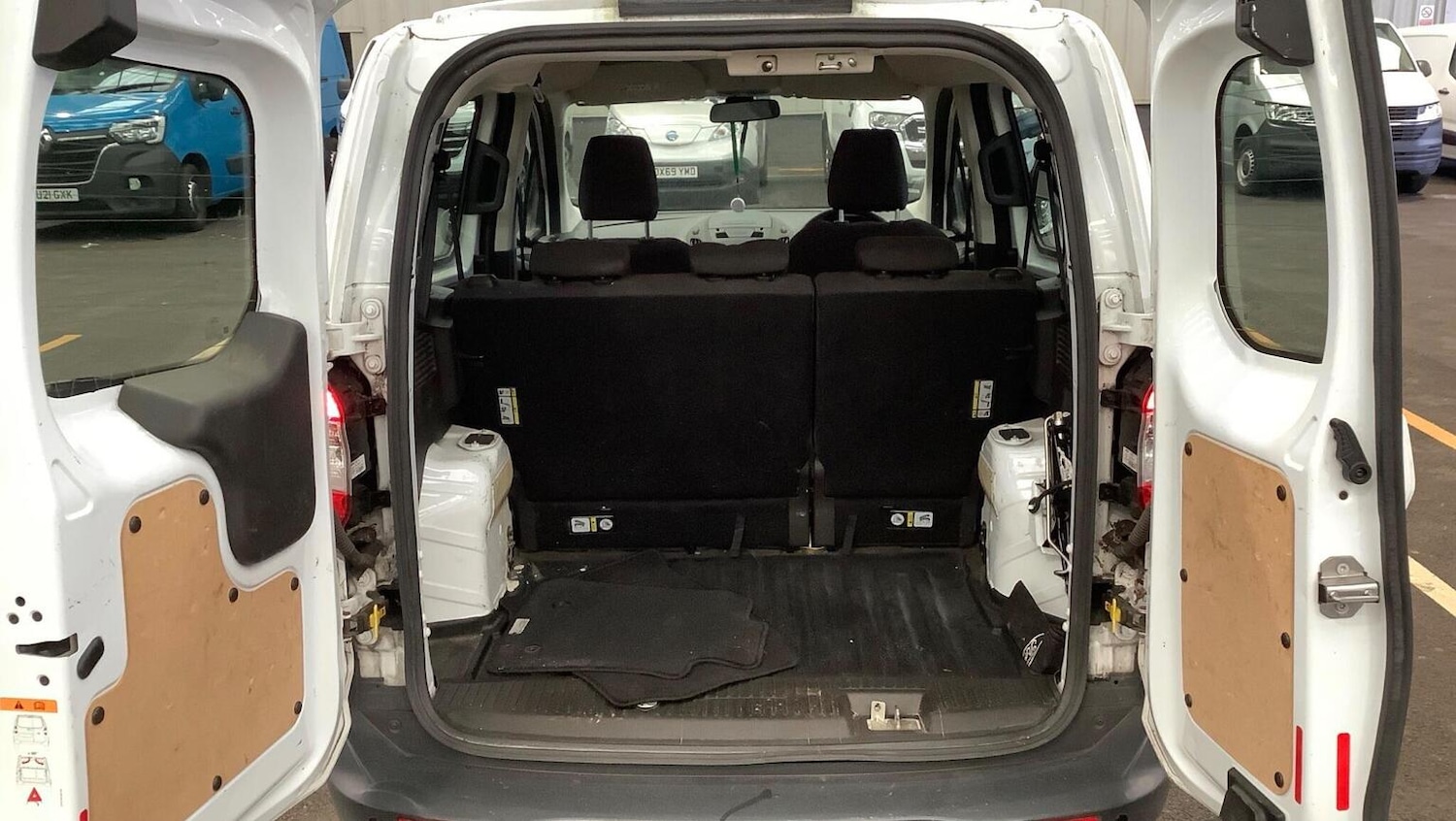 Used Ford Transit Courier 2019 for sale - 77798610: Photo 3