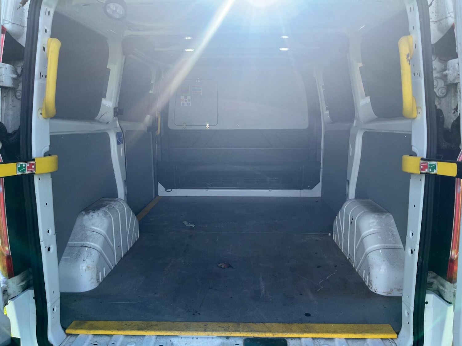 Used Ford Transit Custom 2018 for sale - 77038838: Photo 13