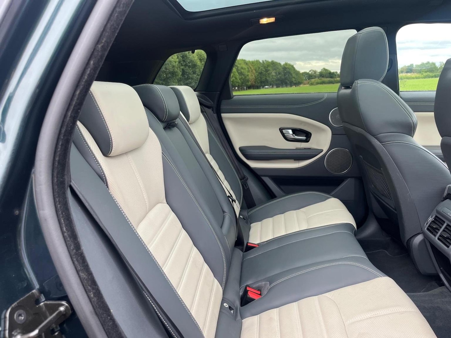 Used Land Rover Range Rover Evoque 2015 for sale - 77038849: Photo 24