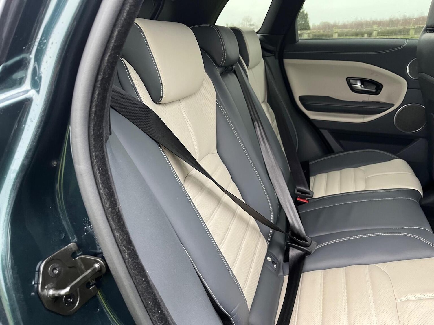 Used Land Rover Range Rover Evoque 2015 for sale - 77038849: Photo 28