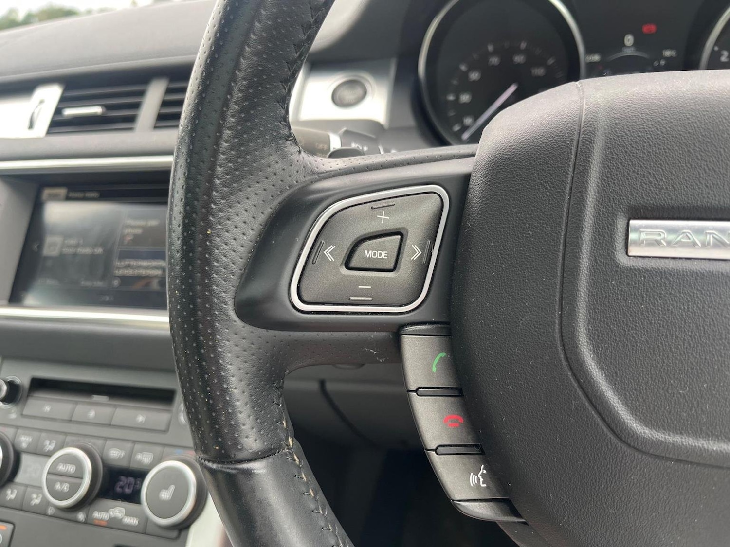 Used Land Rover Range Rover Evoque 2015 for sale - 77038849: Photo 32