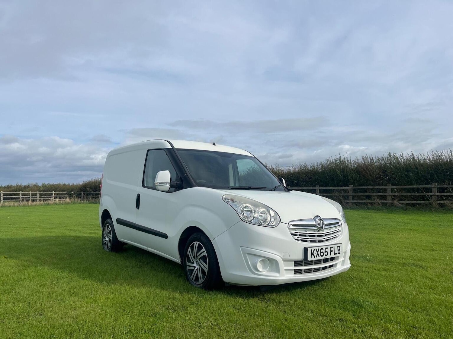 Used Vauxhall Combo 2024 for sale - 77038860: Photo 1