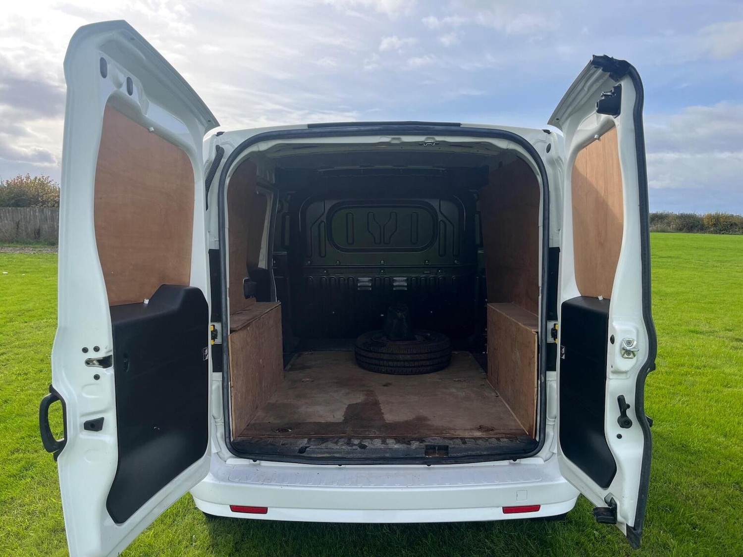 Used Vauxhall Combo 2024 for sale - 77038860: Photo 13