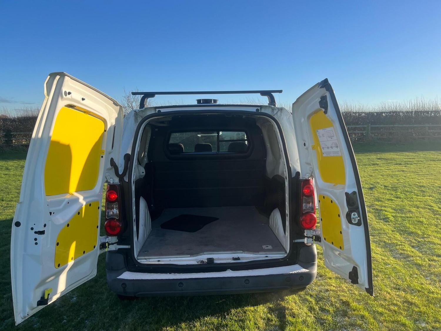 Used Peugeot Partner 2018 for sale - 77096936: Photo 9