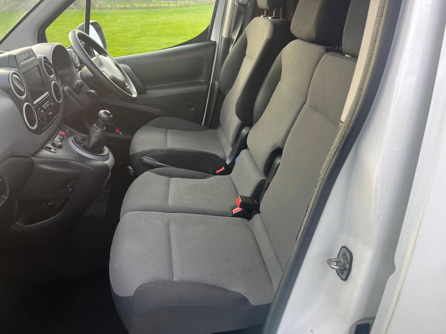 Used Peugeot Partner 2017 for sale - 77049245: Photo 18