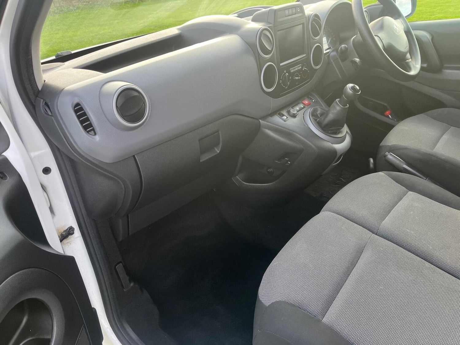 Used Peugeot Partner 2017 for sale - 77049245: Photo 19