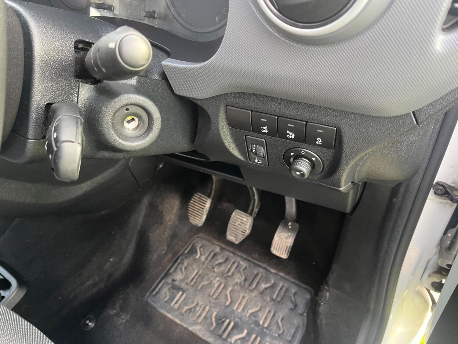 Used Peugeot Partner 2017 for sale - 77049245: Photo 22