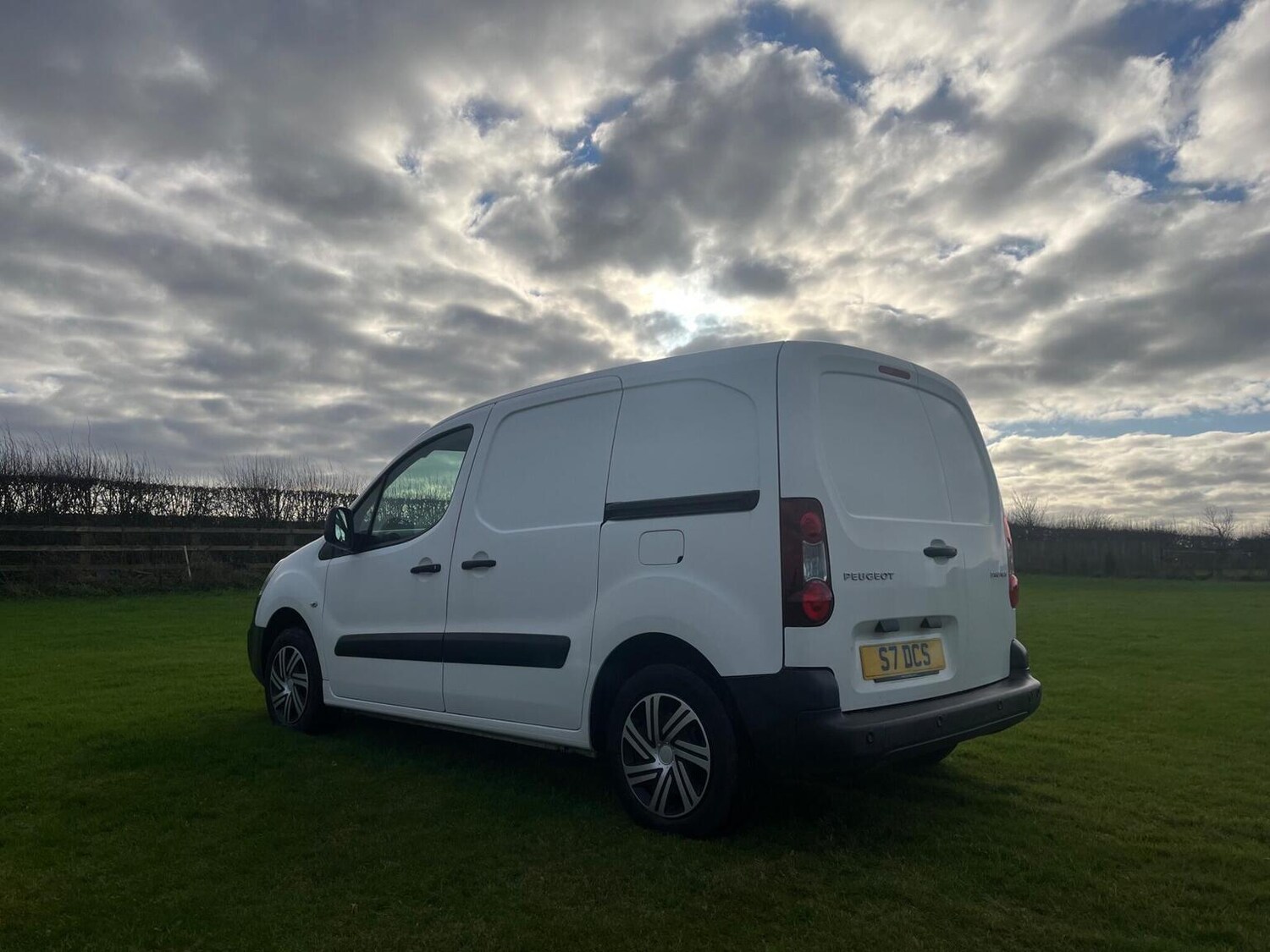 Used Peugeot Partner 2017 for sale - 77049245: Photo 6