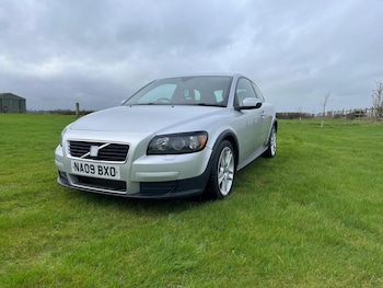 Used Volvo C30 2009 for sale - 77709060: Photo