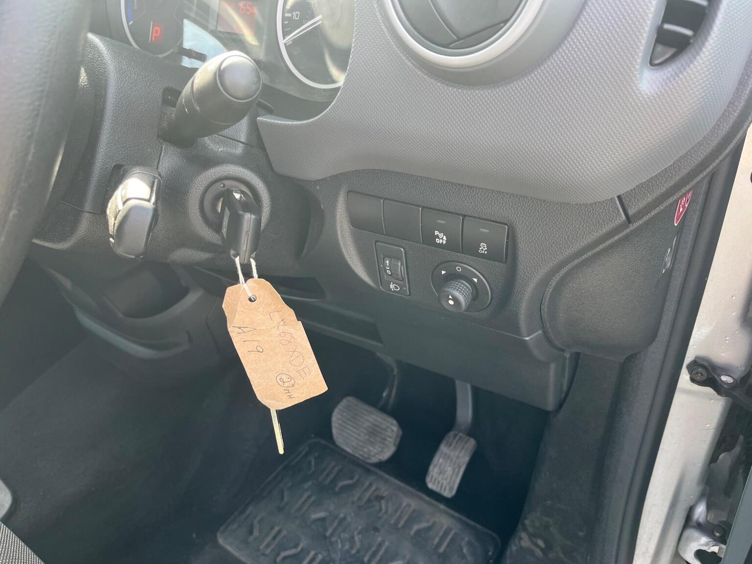 Used Peugeot Partner 2017 for sale - 78176121: Photo 9