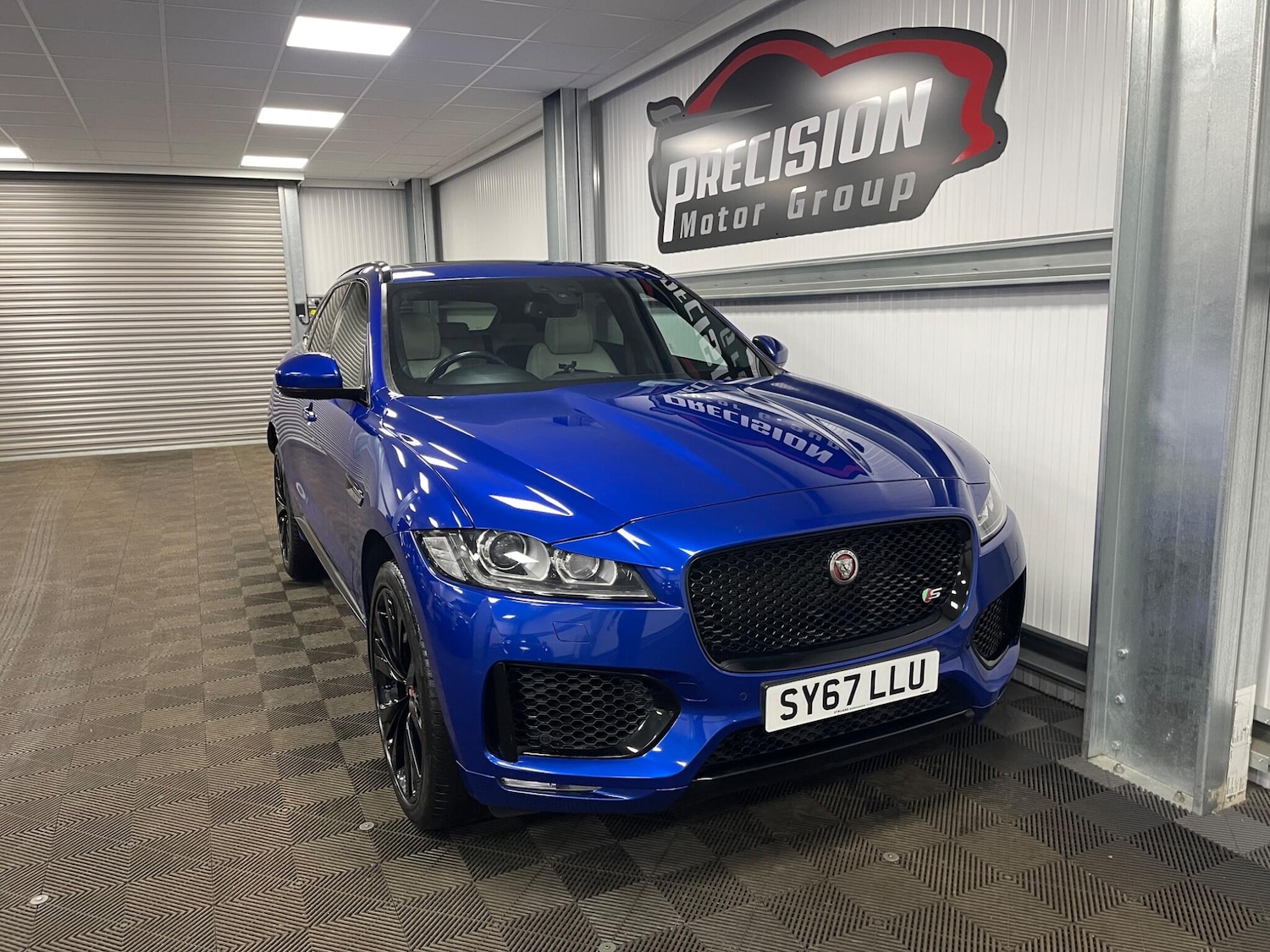 Used Jaguar F-Pace for sale - 78136085: Photo 3