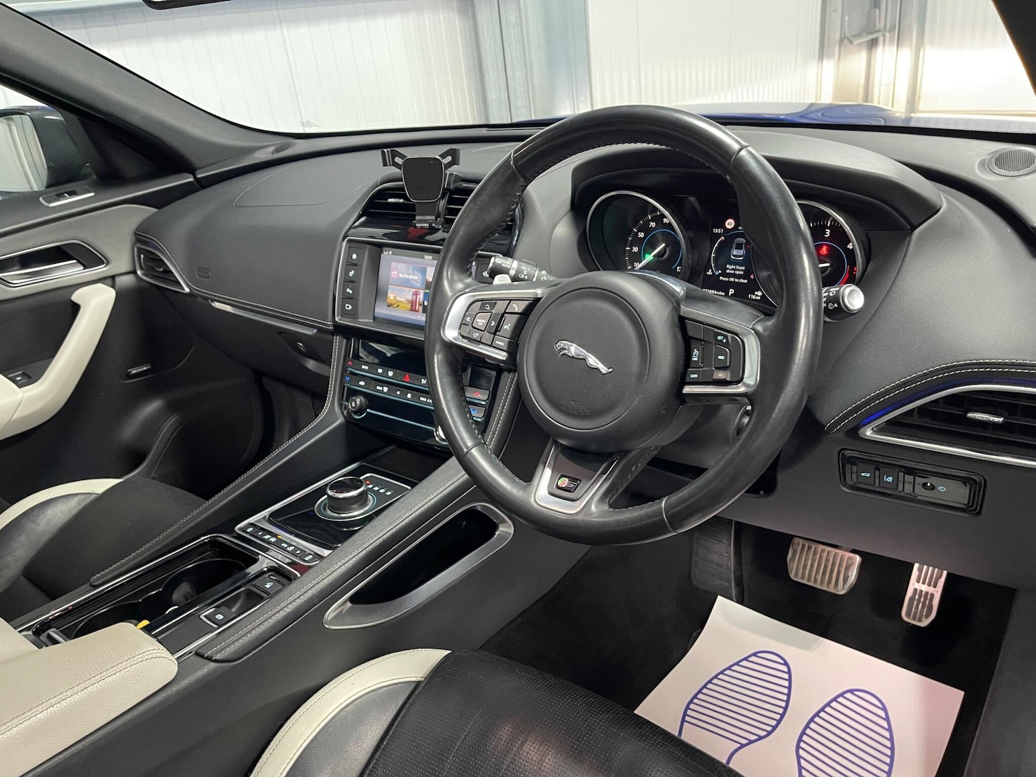 Used Jaguar F-Pace for sale - 78136085: Photo 34