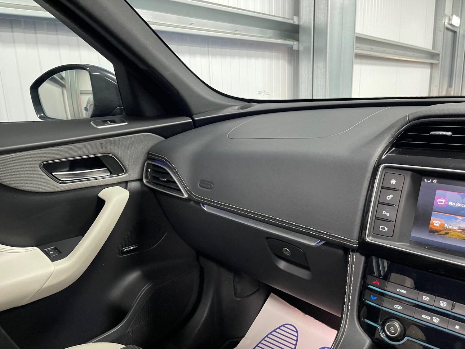 Used Jaguar F-Pace for sale - 78136085: Photo 38