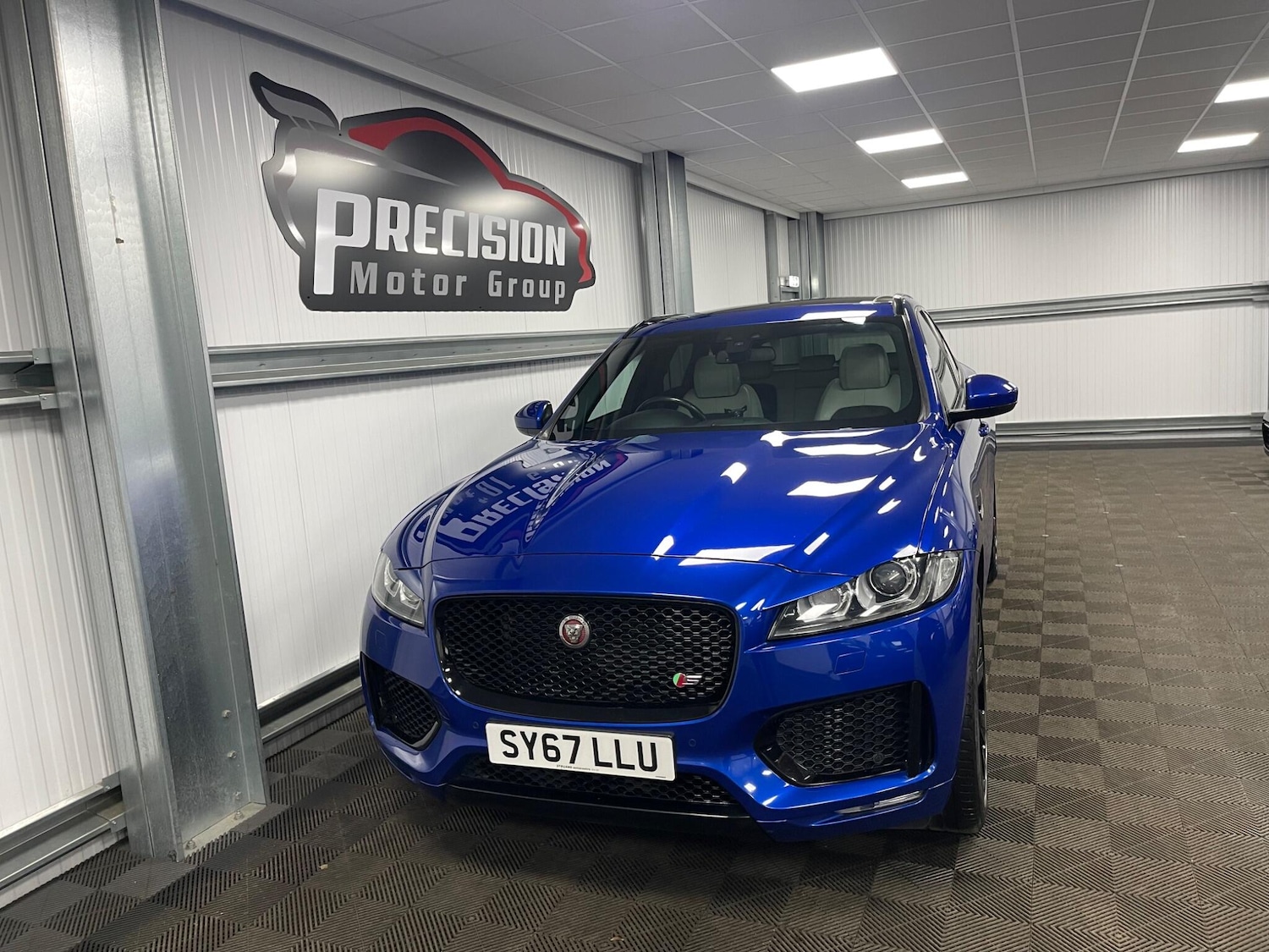 Used Jaguar F-Pace for sale - 78136085: Photo 5