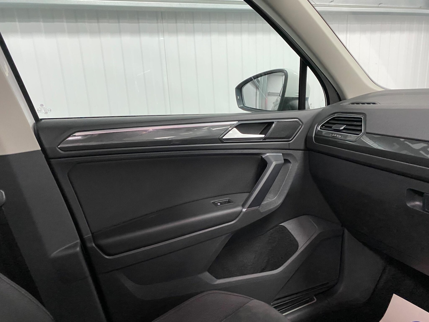 Used Volkswagen Tiguan 2018 for sale - 76993594: Photo 42