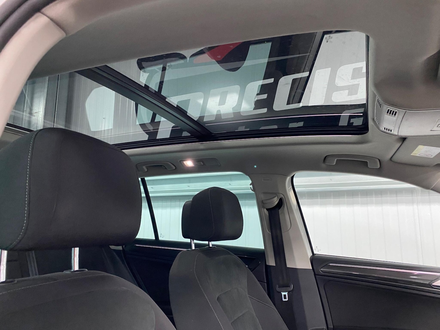 Used Volkswagen Tiguan 2018 for sale - 76993594: Photo 44