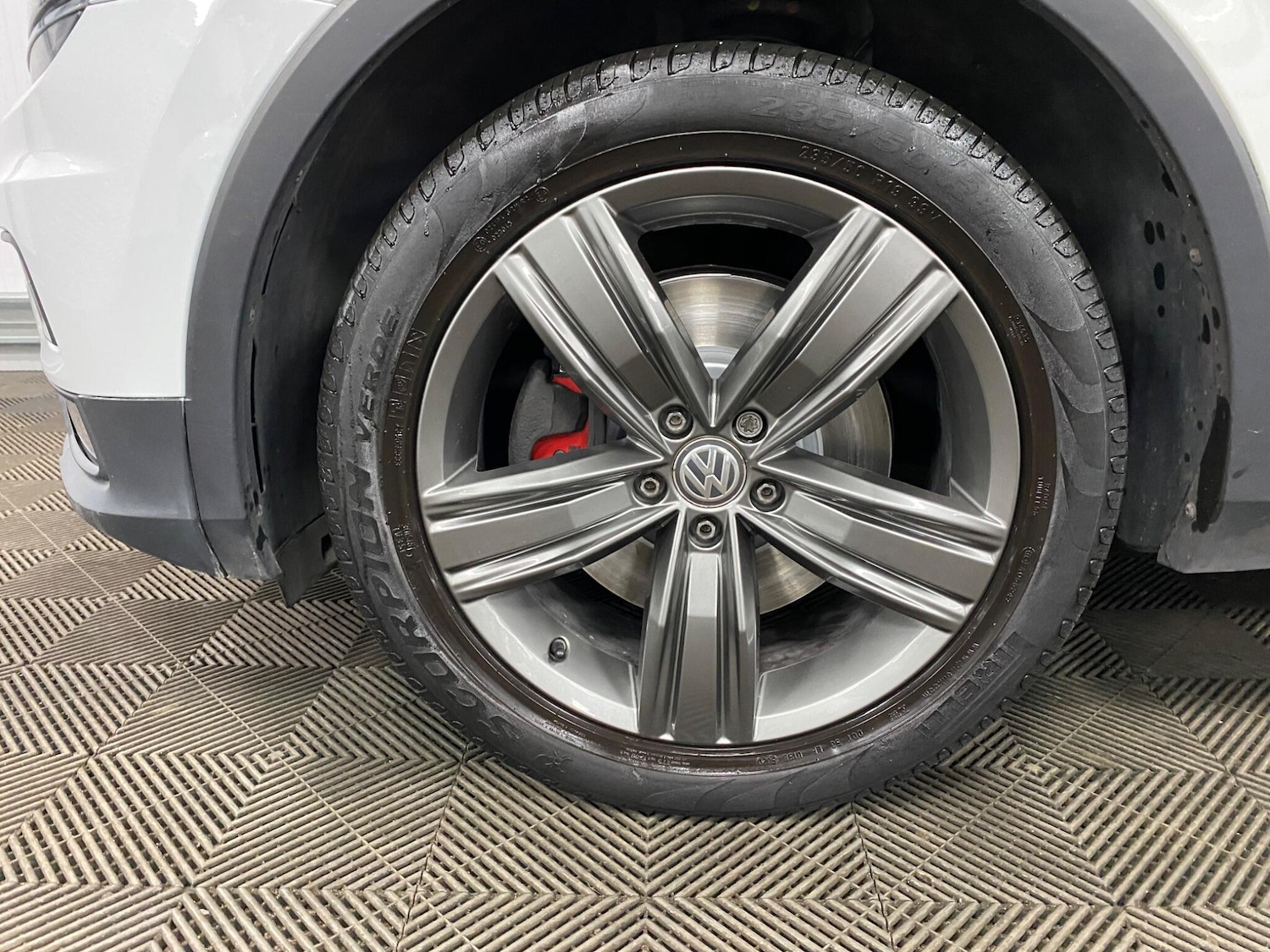 Used Volkswagen Tiguan 2018 for sale - 76993594: Photo 48