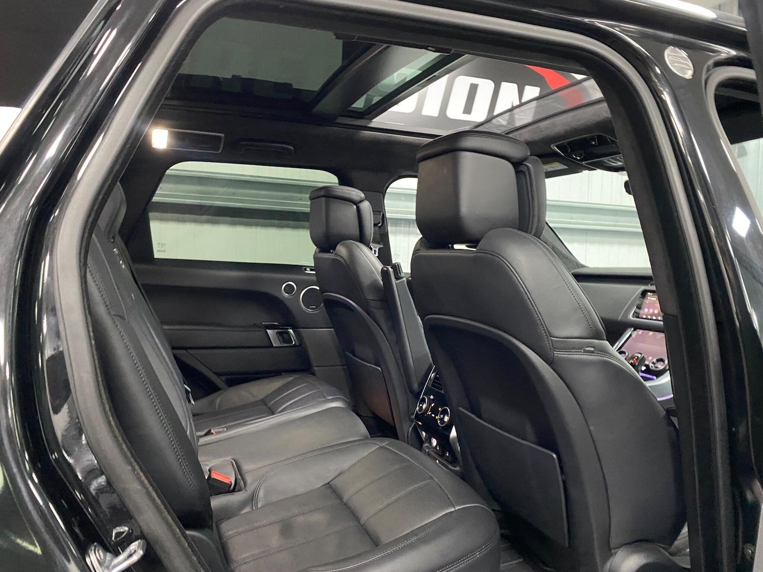 Used Land Rover Range Rover Sport 2018 for sale - 77229938: Photo 36