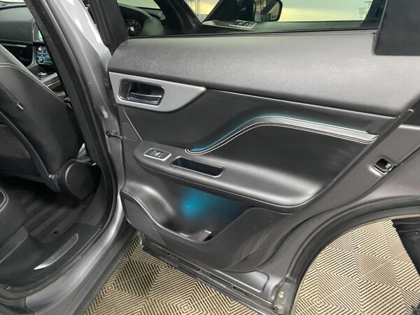 Used Jaguar F-Pace 2021 for sale - 76239808: Photo 55