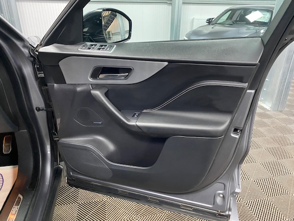 Used Jaguar F-Pace 2021 for sale - 76239808: Photo 56