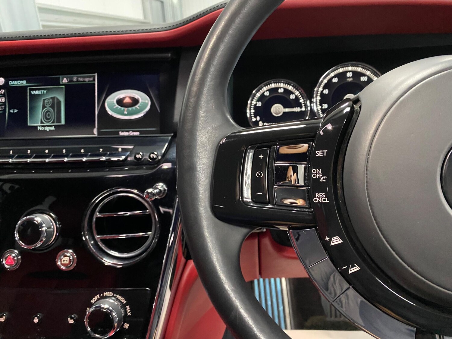 Used Rolls-Royce Cullinan 2022 for sale - 77550610: Photo 40