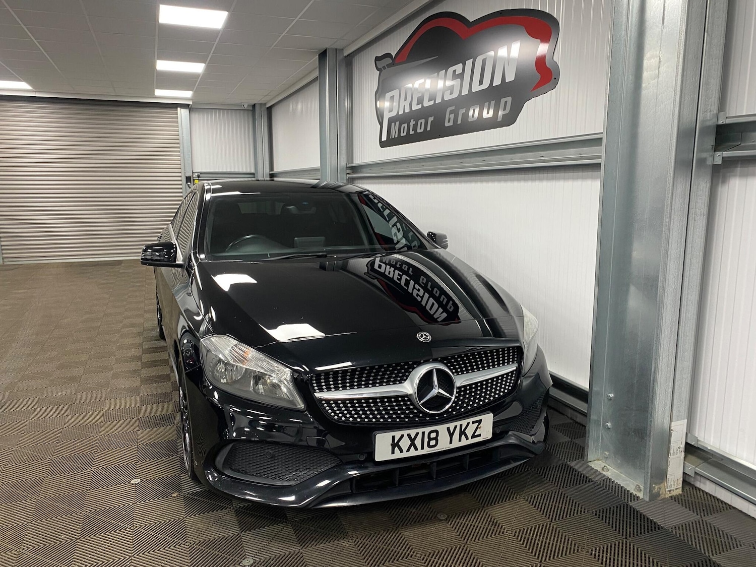 Used Mercedes-Benz A-Class 2018 for sale - 76633875: Photo 2