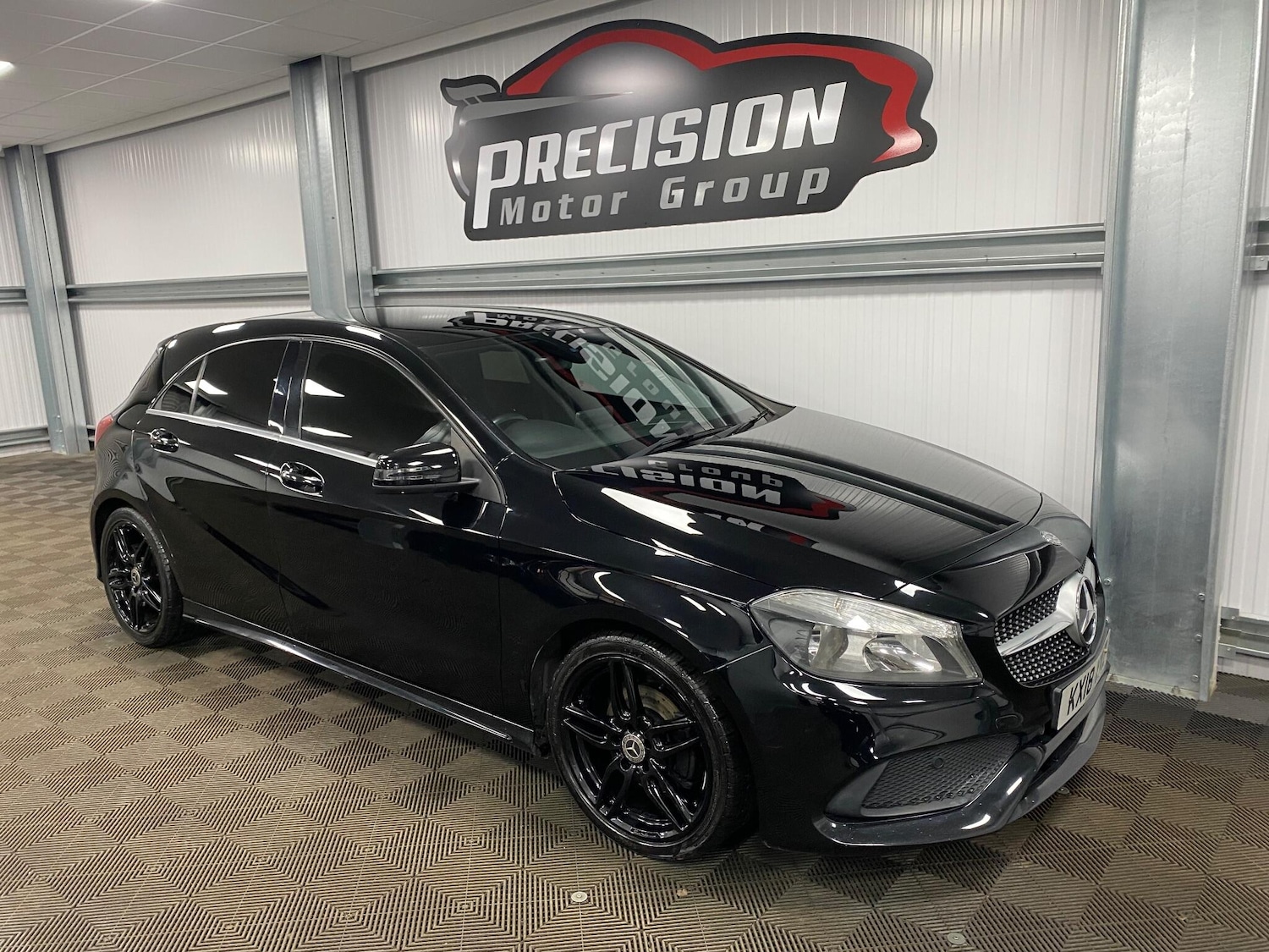 Used Mercedes-Benz A-Class 2018 for sale - 76633875: Photo 3