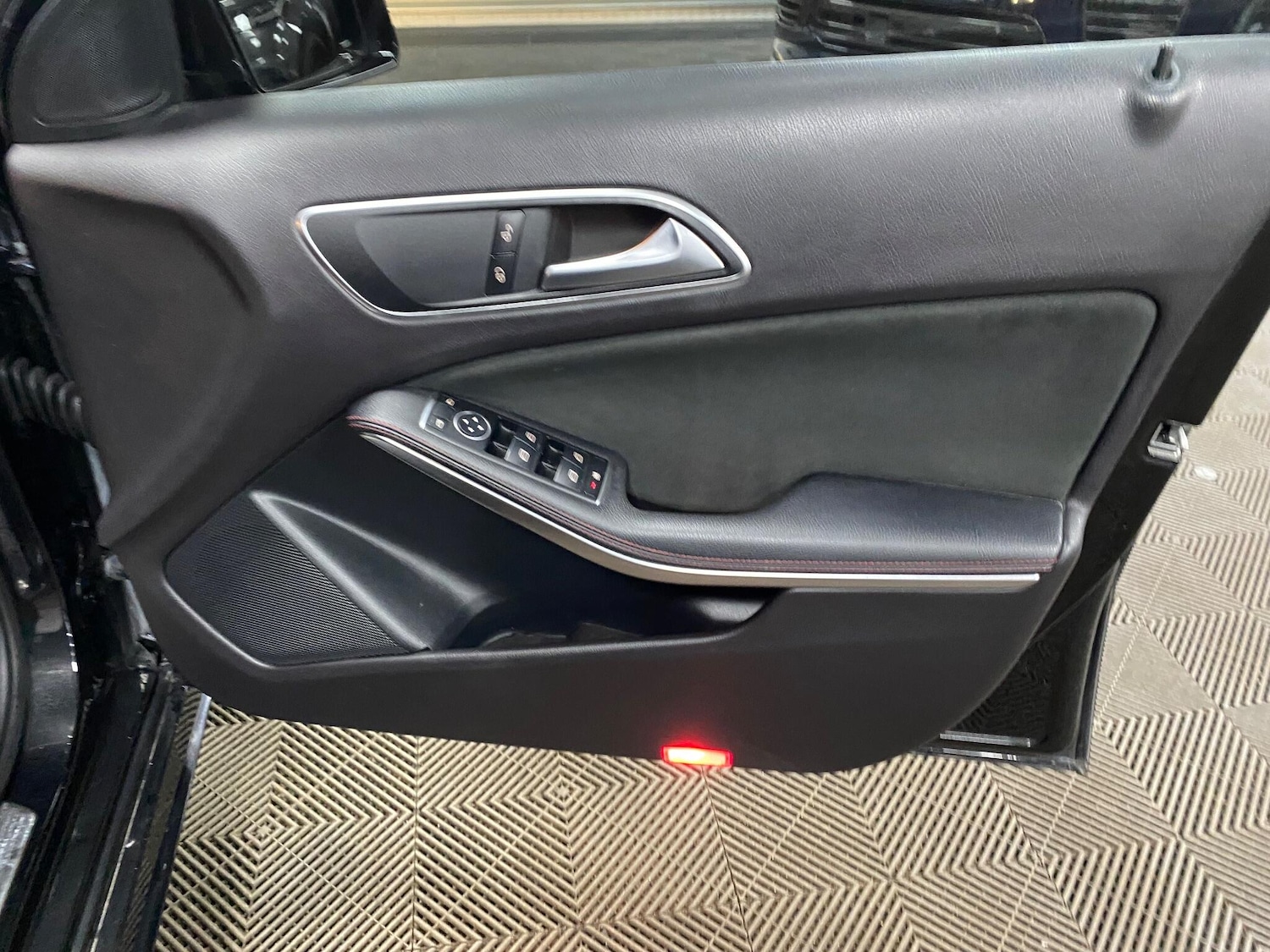 Used Mercedes-Benz A-Class 2018 for sale - 76633875: Photo 53