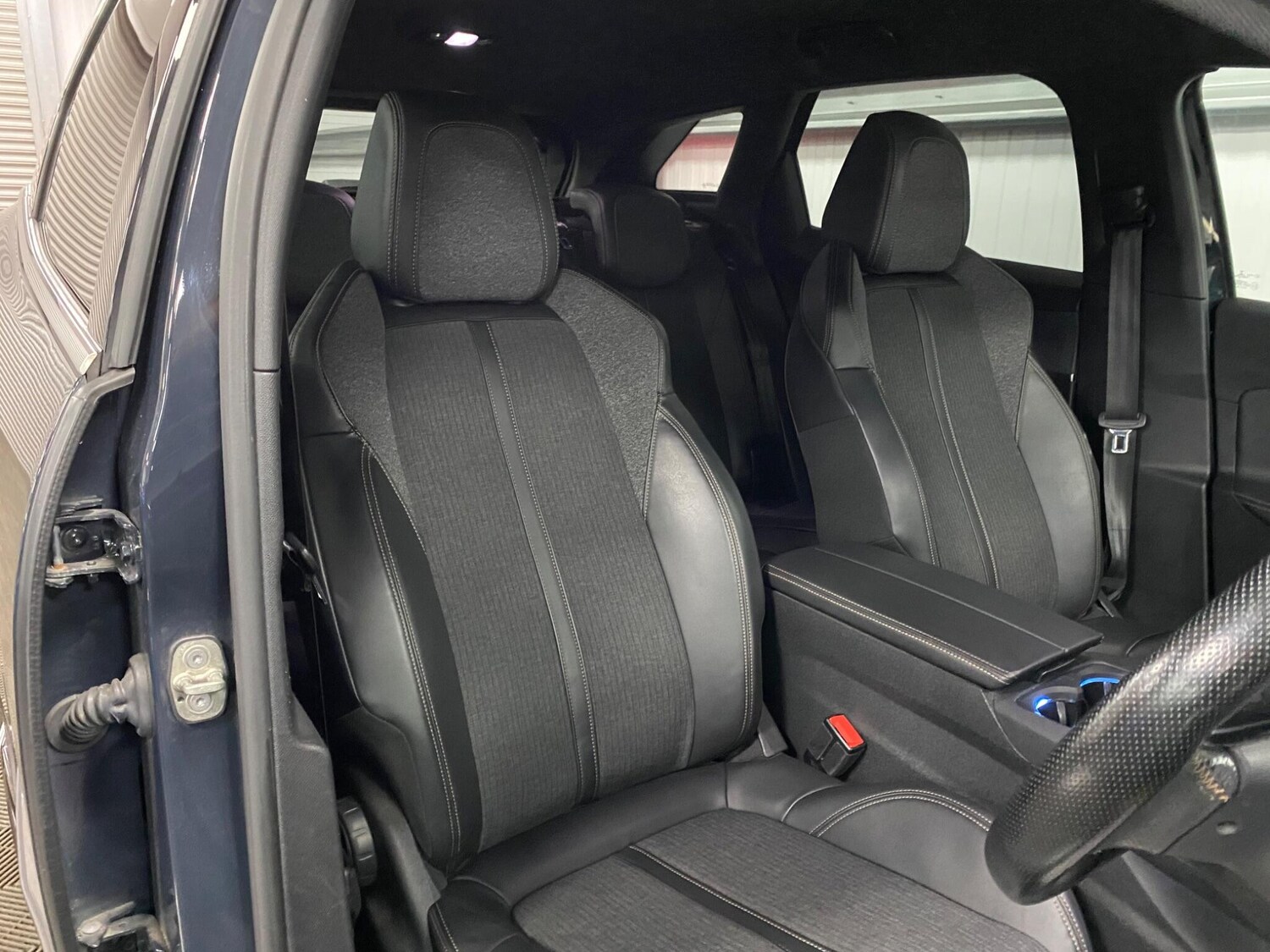 Used Peugeot 3008 2018 for sale - 76026636: Photo 32