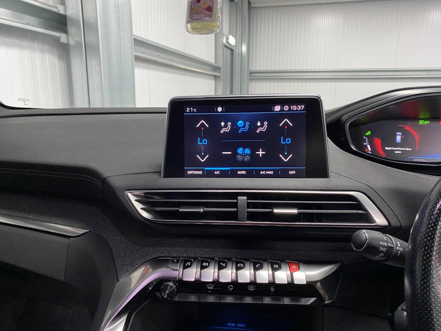 Used Peugeot 3008 2018 for sale - 76026636: Photo 43