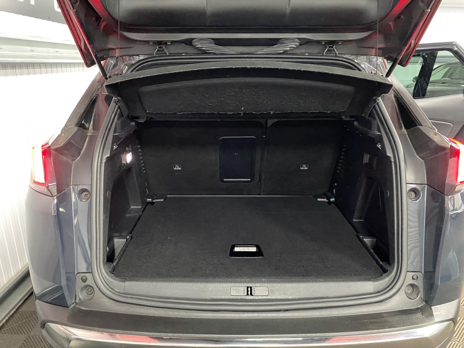 Used Peugeot 3008 2018 for sale - 76026636: Photo 44