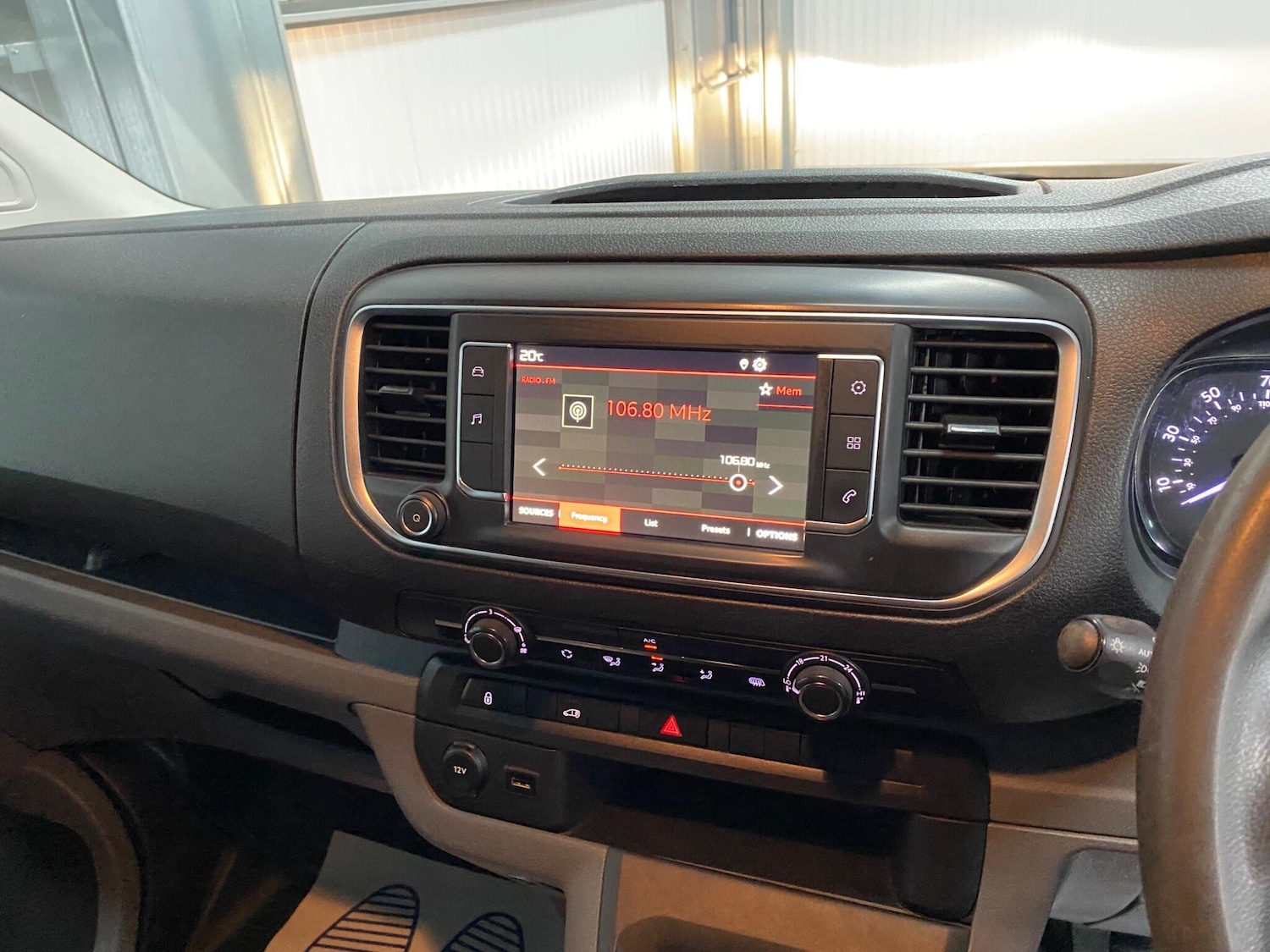 Used Citroen Dispatch 2020 for sale - 75990259: Photo 27