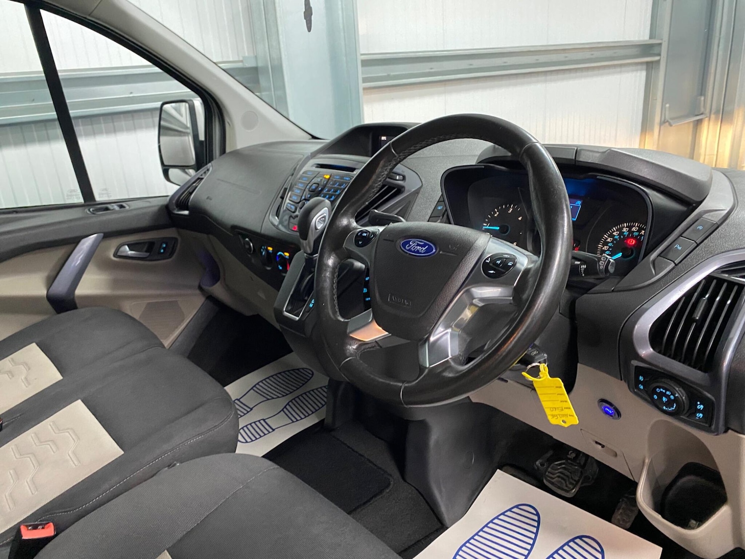Used Ford Tourneo Custom 2017 for sale - 75990555: Photo 27