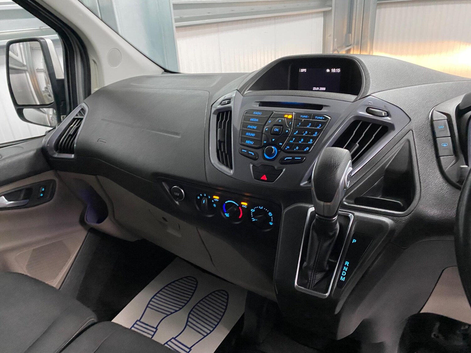 Used Ford Tourneo Custom 2017 for sale - 75990555: Photo 32