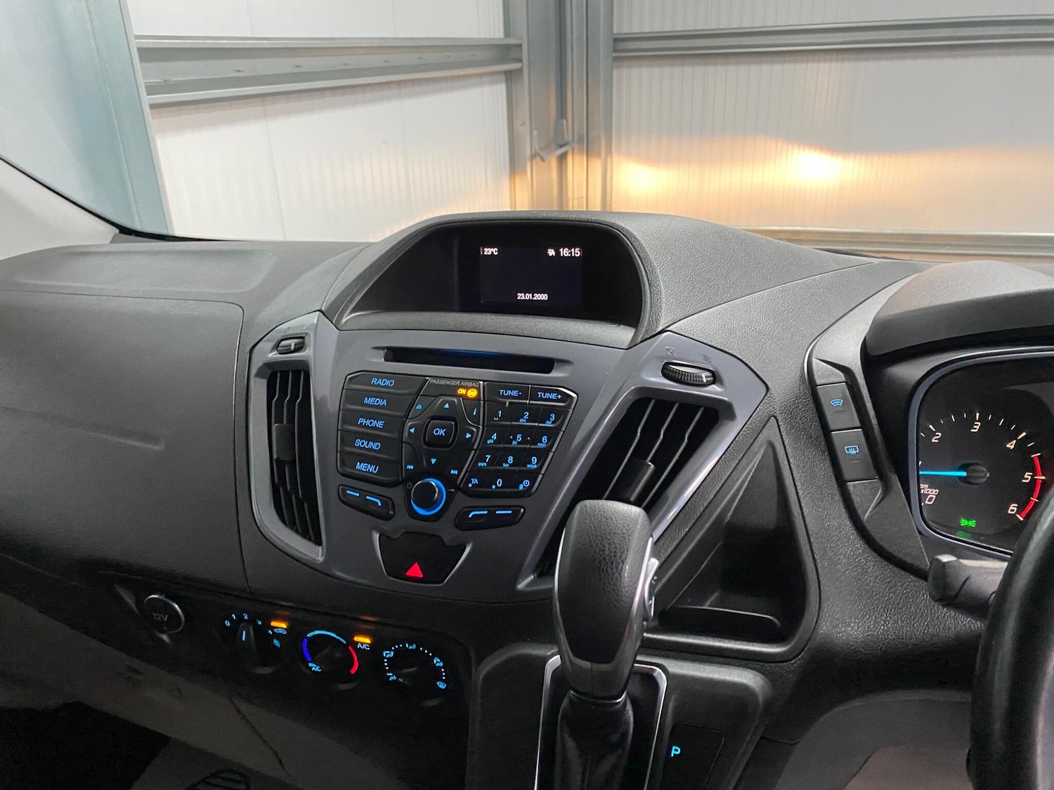 Used Ford Tourneo Custom 2017 for sale - 75990555: Photo 33