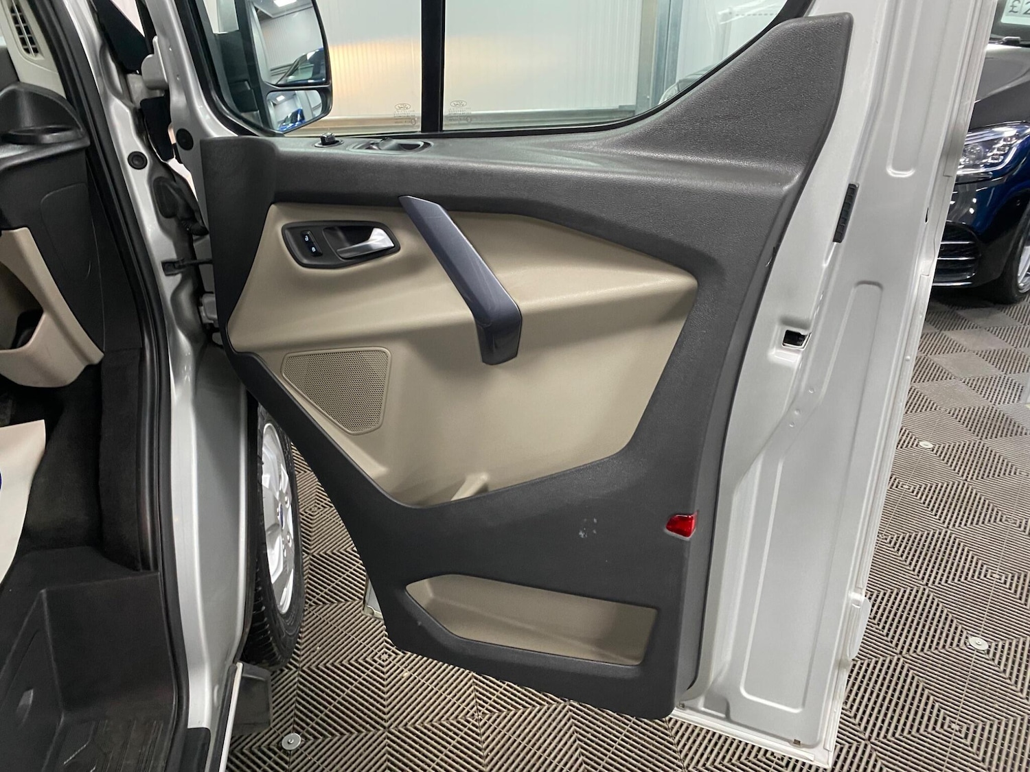 Used Ford Tourneo Custom 2017 for sale - 75990555: Photo 37