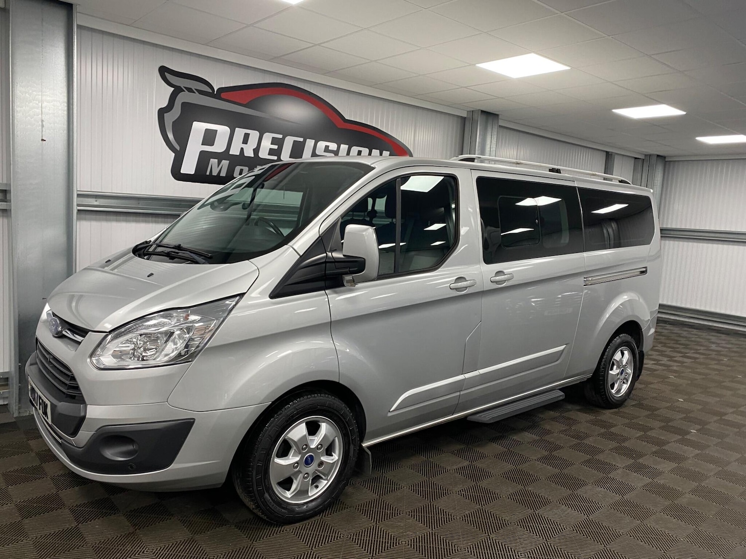 Used Ford Tourneo Custom 2017 for sale - 75990555: Photo 8