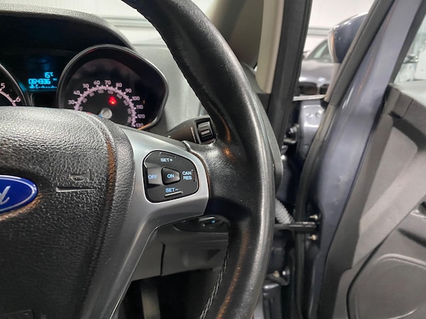 Used Ford Ecosport 2015 for sale - 76260297: Photo 42