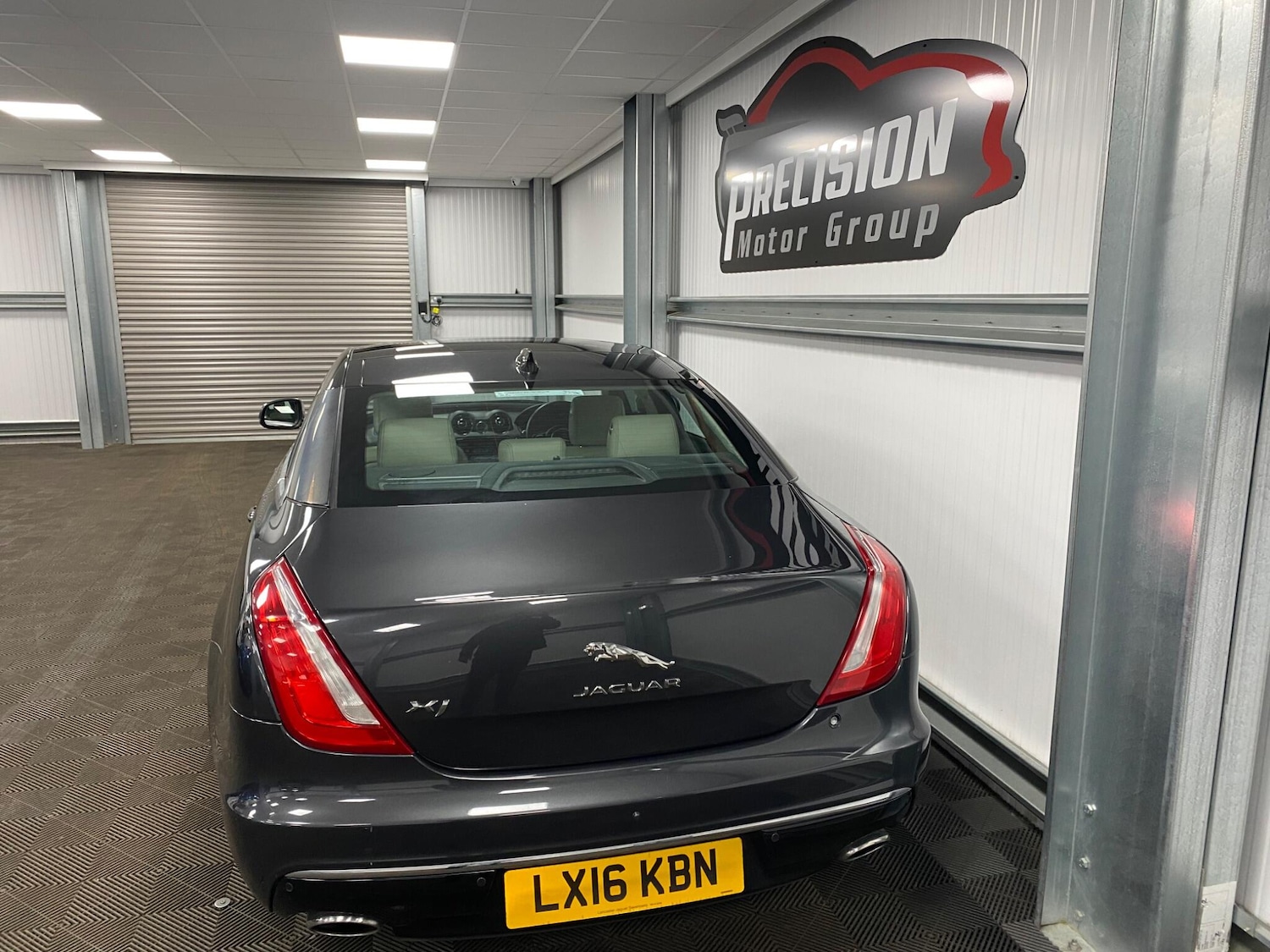 Used Jaguar XJ 2016 for sale - 76991093: Photo 19