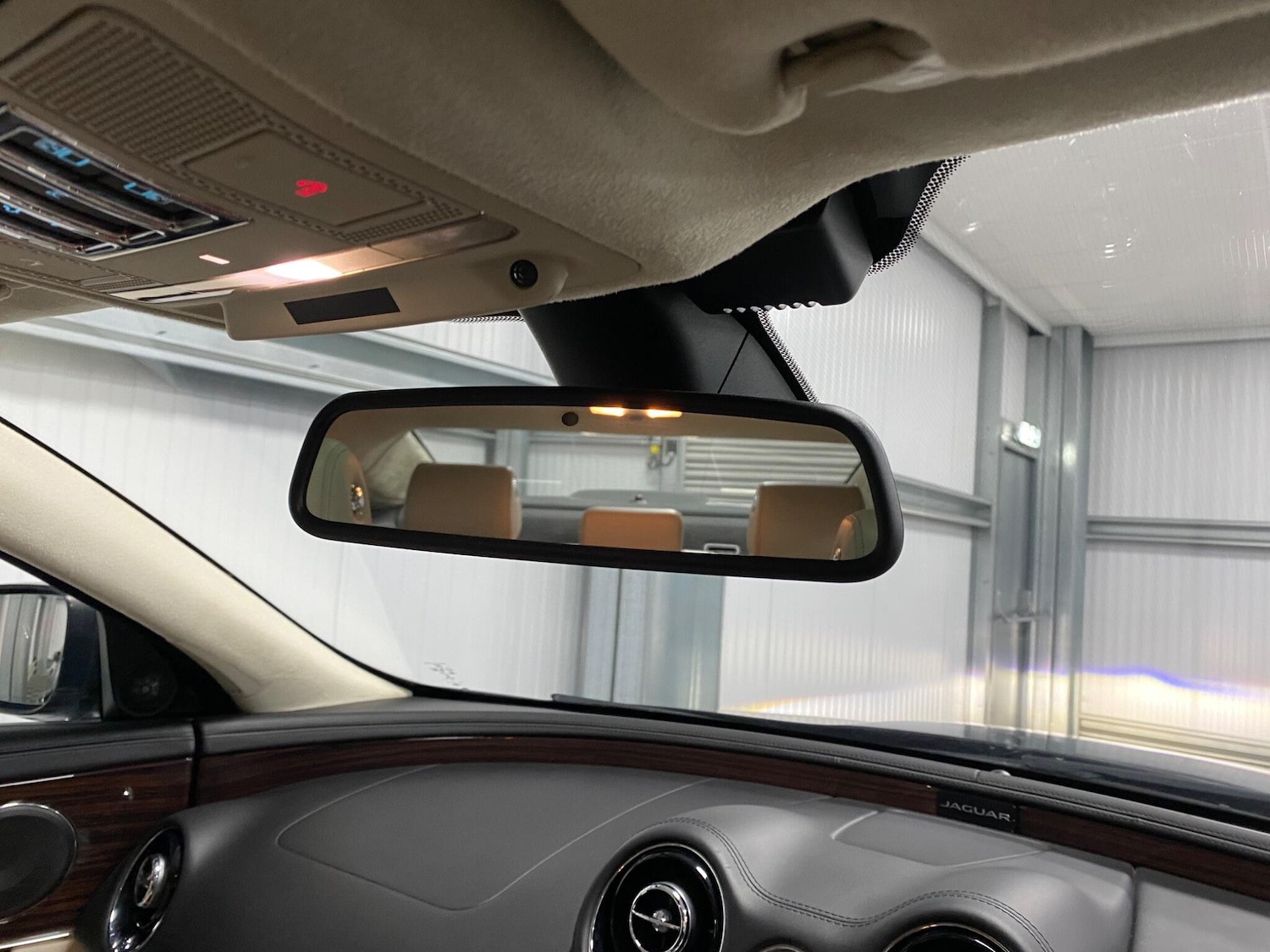 Used Jaguar XJ 2016 for sale - 76991093: Photo 50