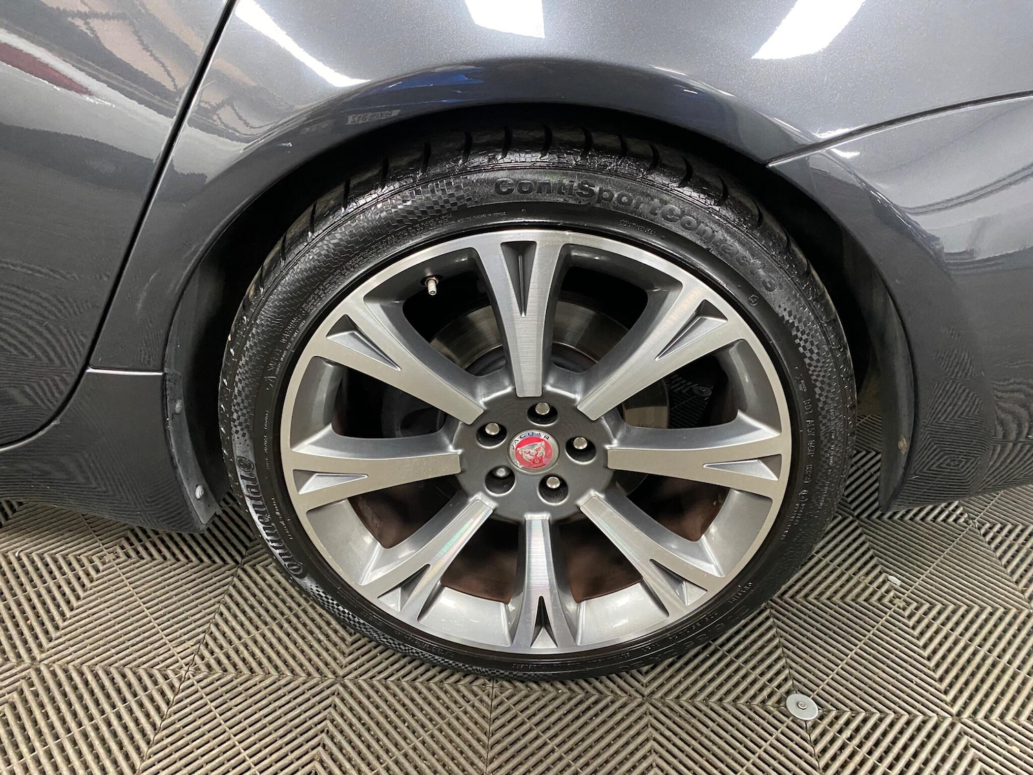 Used Jaguar XJ 2016 for sale - 76991093: Photo 51