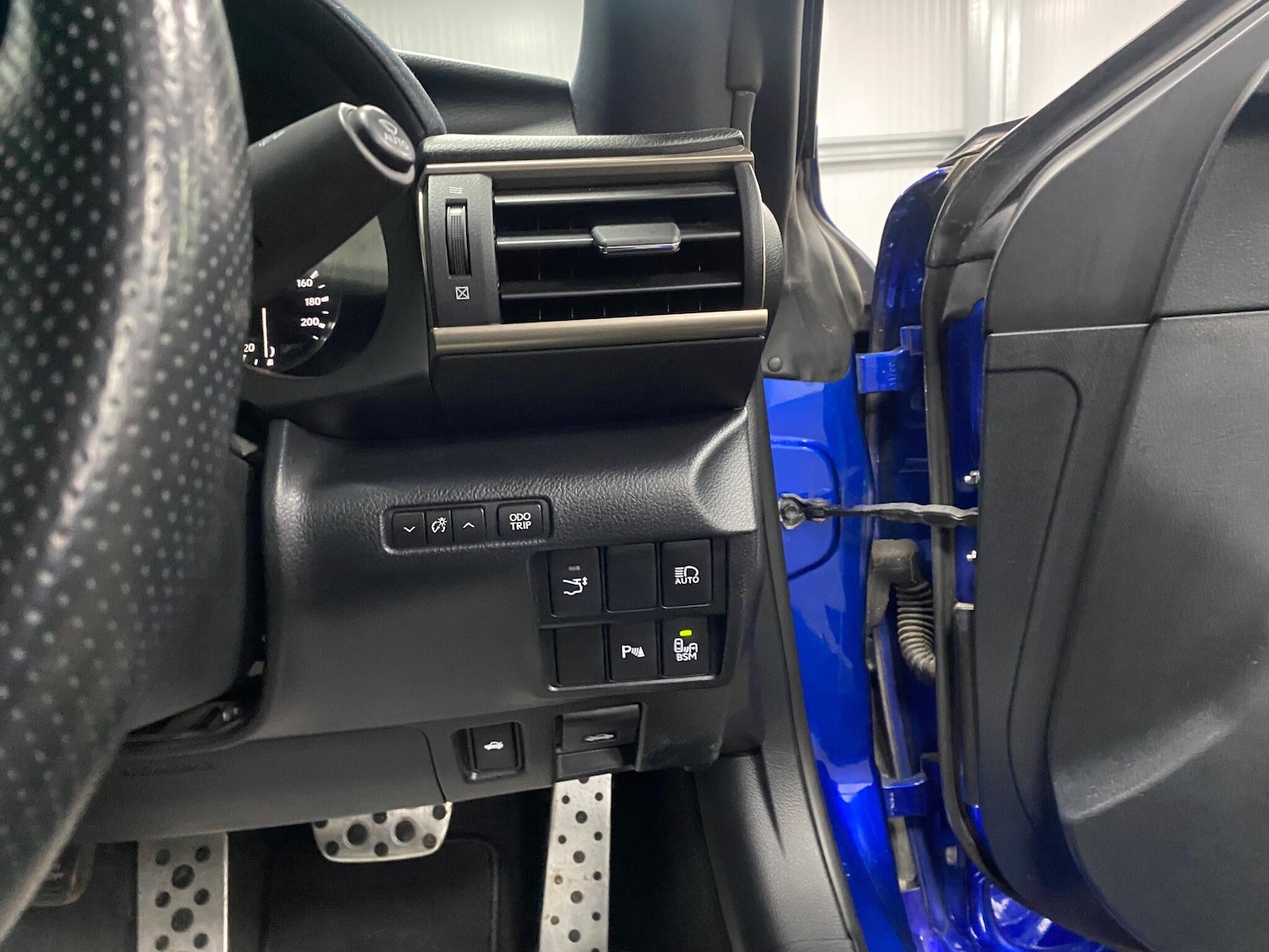 Used Lexus RC 2015 for sale - 76832136: Photo 35