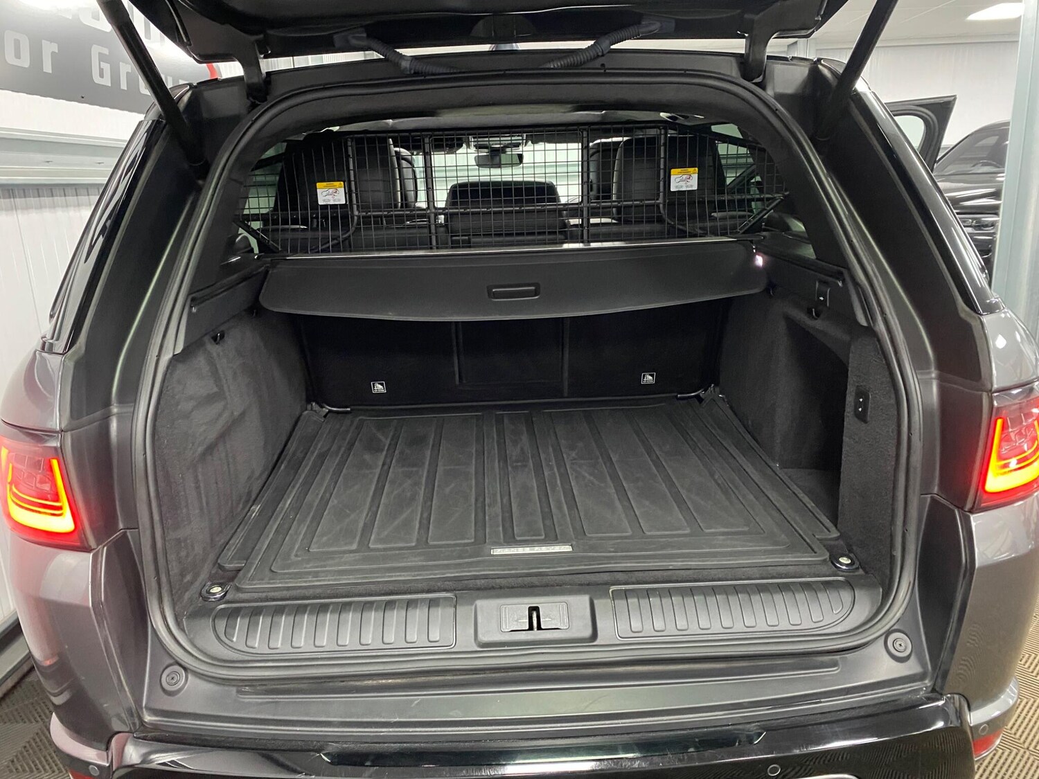 Used Land Rover Range Rover Sport 2018 for sale - 77524234: Photo 42