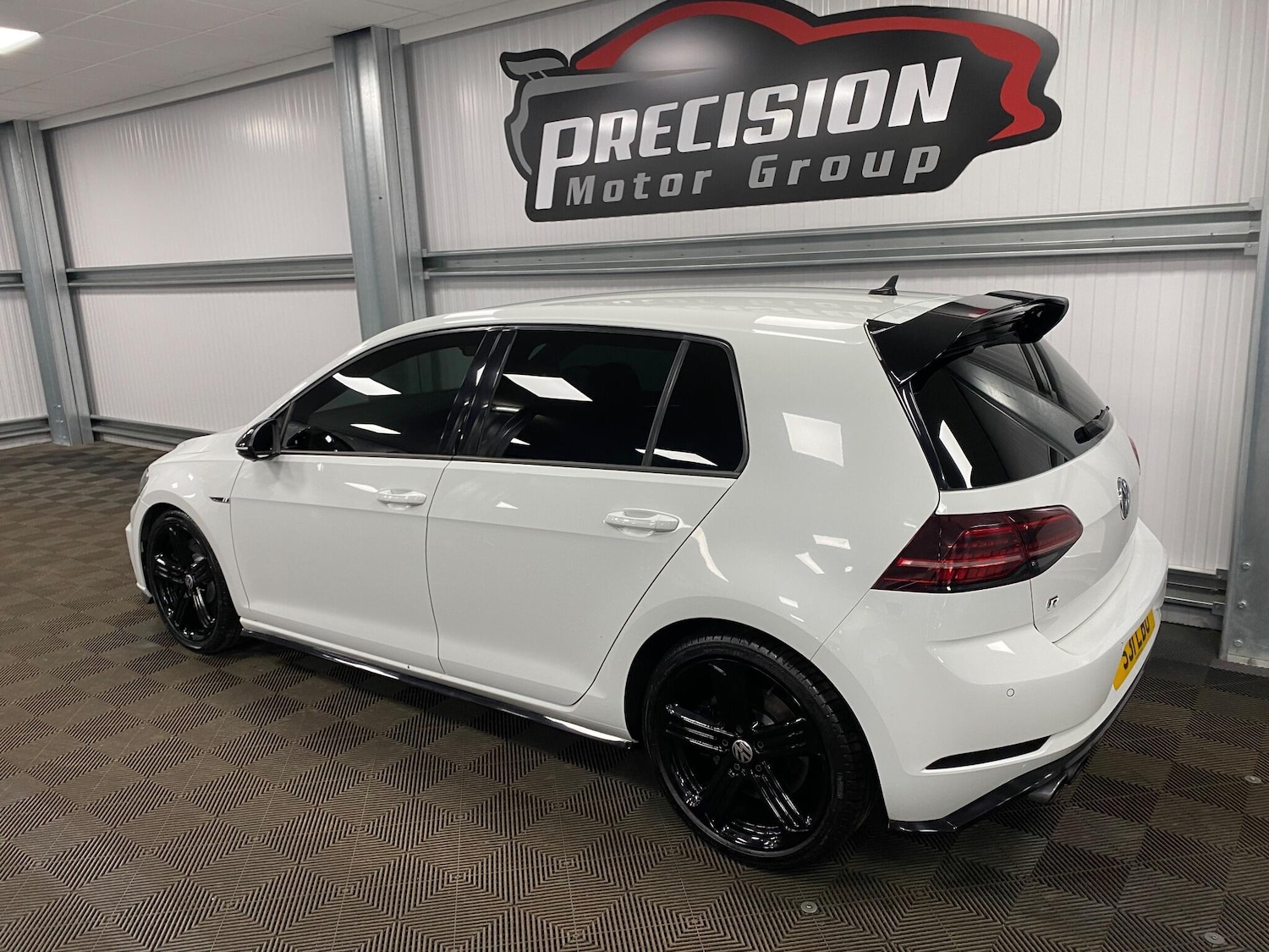 Used Volkswagen Golf 2017 for sale - 76993405: Photo 16