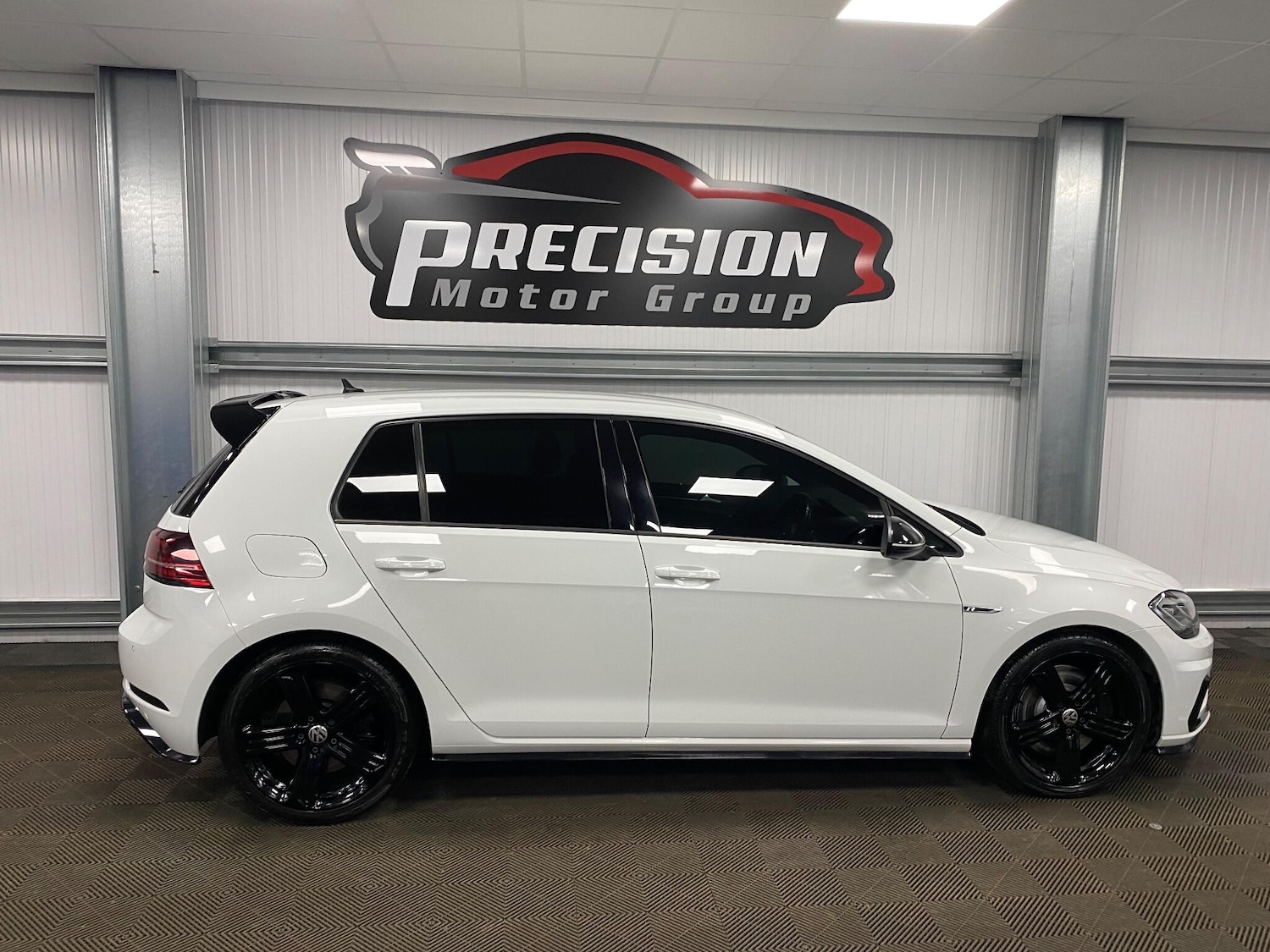 Used Volkswagen Golf 2017 for sale - 76993405: Photo 29