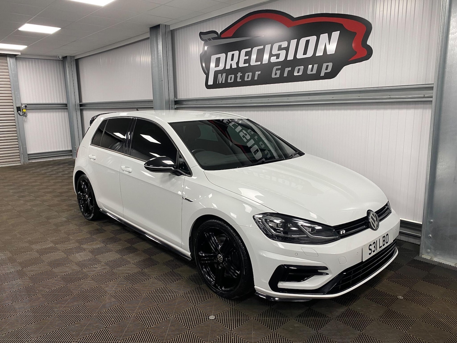 Used Volkswagen Golf 2017 for sale - 76993405: Photo 3