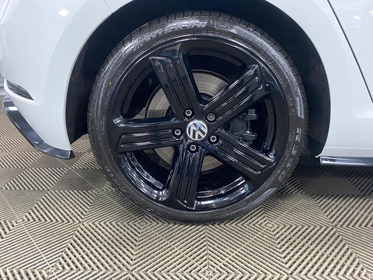 Used Volkswagen Golf 2017 for sale - 76993405: Photo 50