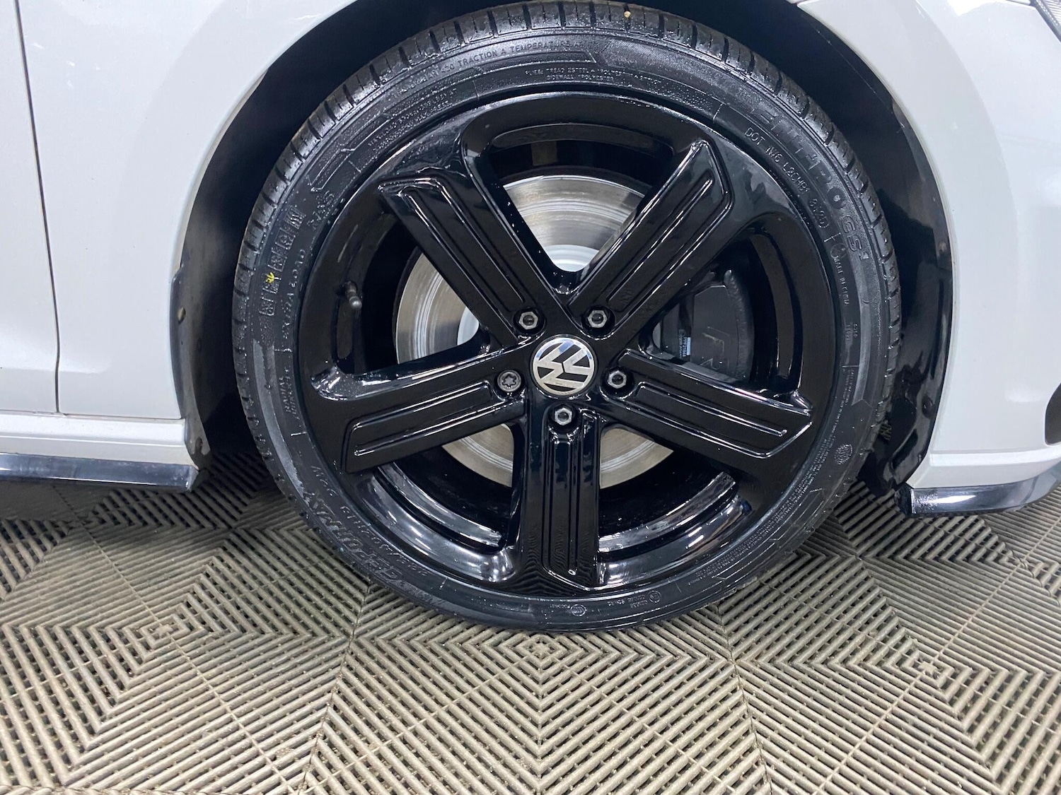 Used Volkswagen Golf 2017 for sale - 76993405: Photo 51